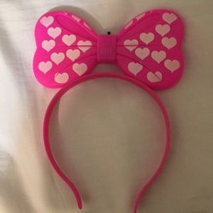 Minnie Mouse bow headband